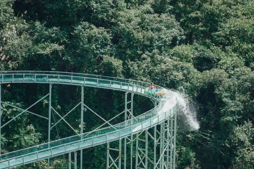 玻璃水滑道建設(shè)都有哪些施工流程？