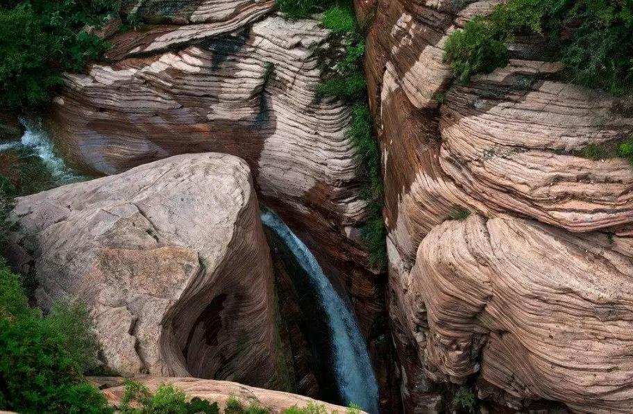 3d 14be058c5969eebaafaabad2c2e4ba39.jpg