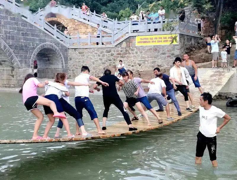 6 54a6e5efb184a889421701717495d4e8.jpg