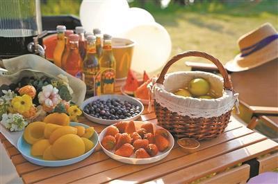 “露營風(fēng)”悄然“出圈”鄉(xiāng)村經(jīng)濟(jì)迎新“風(fēng)口”