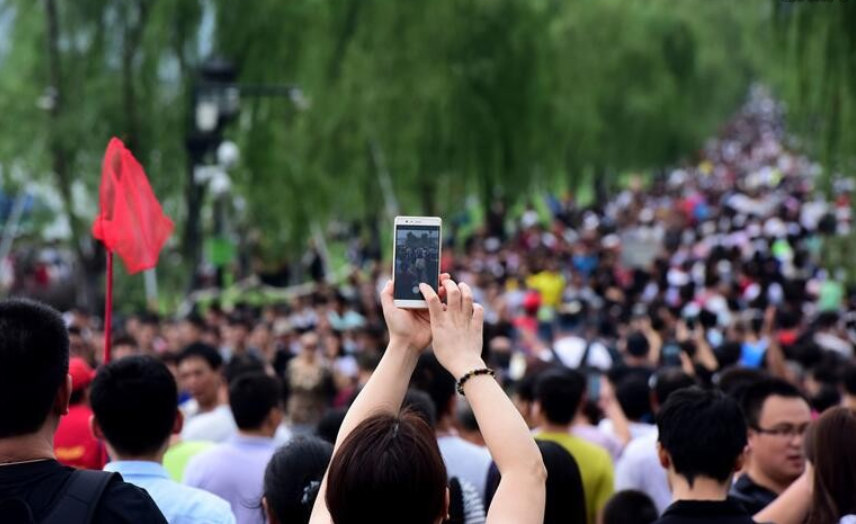 “五一”旅游數(shù)據(jù)報告：“特種兵式旅行”流行